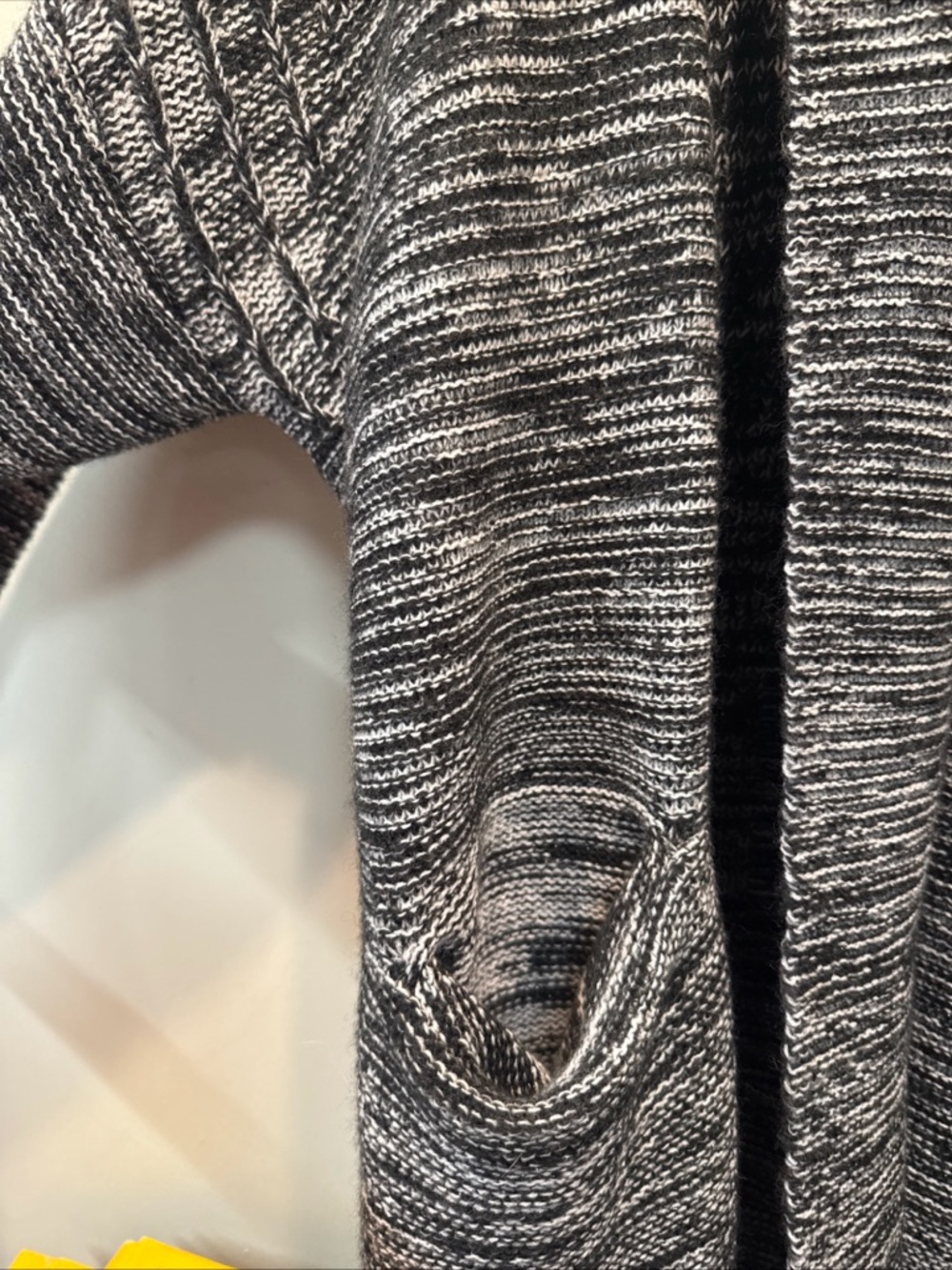 Simply Vera Wang XL Black & White Sweater Wrap Pockets Long Sleeve EUC - Picture 3 of 9